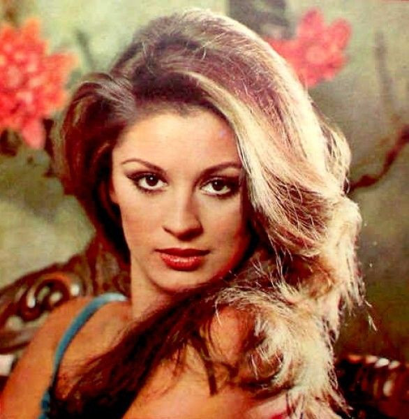 Güzelliğiyle Gülşen Bubikoğlu Twitter'a damga vurdu TT oldu son hali de büyüledi - Resim: 2