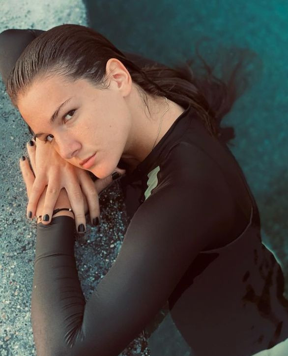 Survivor'dan elenen Batuhan Karacakaya'nın kardeşinden Nisa Bölükbaşı'na olay çıkaran gönderme! ''Keşke abim de yatsaydı!'' - Resim: 3