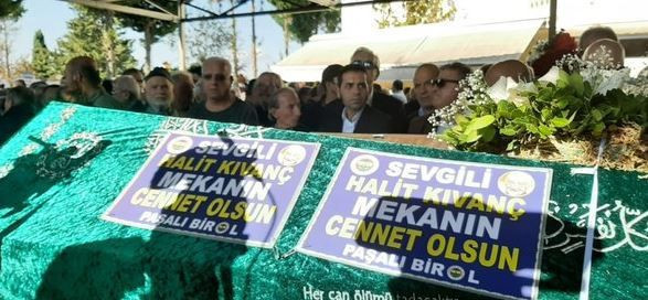 Duayen sunucu Halit Kıvanç son yolculuğuna uğurlandı - Resim: 3