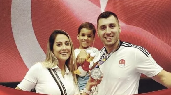 Hentbol Milli Takımı kaptanı Cemal Kütahya ve oğlu depremde vefat etti - Resim: 0