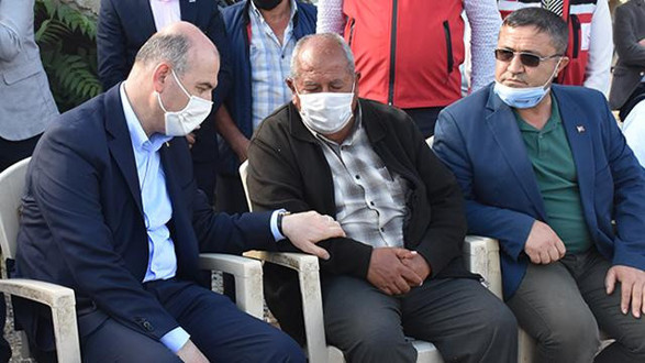 Bakan Süleyman Soylu'dan şehit ailesine taziye ziyareti - Resim: 0