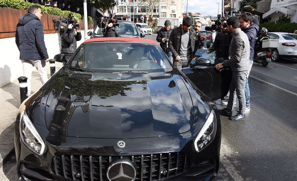 Arda Turan 2 milyonluk oyuncağıyla hava attı - Resim: 4