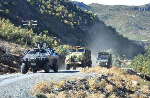 Mehmetçik kovalıyor, PKK kaçıyor! - Resim: 1