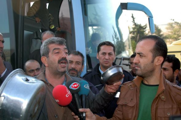 Türk hacılara kurşun yağdırdılar - Resim: 1