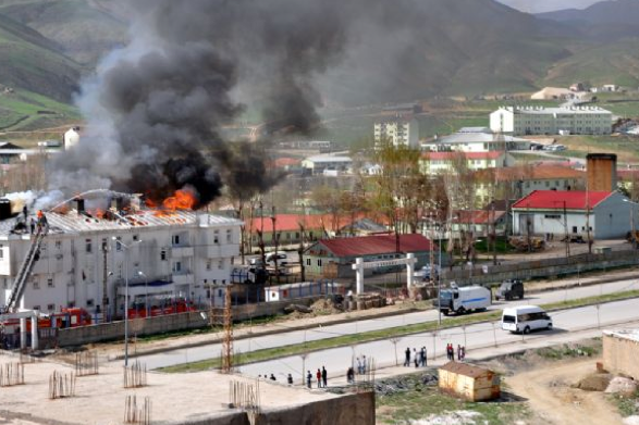 Askerlik şubesi cayır cayır yandı - Resim: 2
