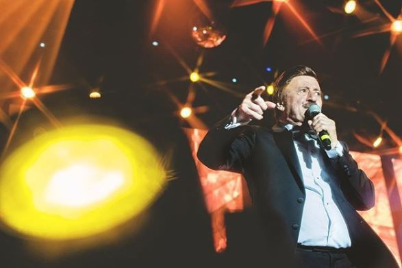 Usta sanatçı Selami Şahin Corona virüs uyarılarına kulak asmadı! Yürüyüşe çıktı - Resim: 4