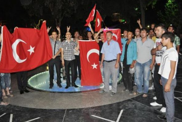 Türkiye terörü böyle lanetledi - Resim: 4