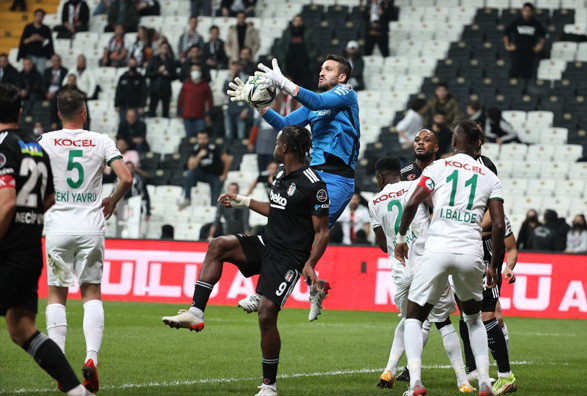 Beşiktaş evinde Giresunspor'a farklı yenildi - Resim: 0