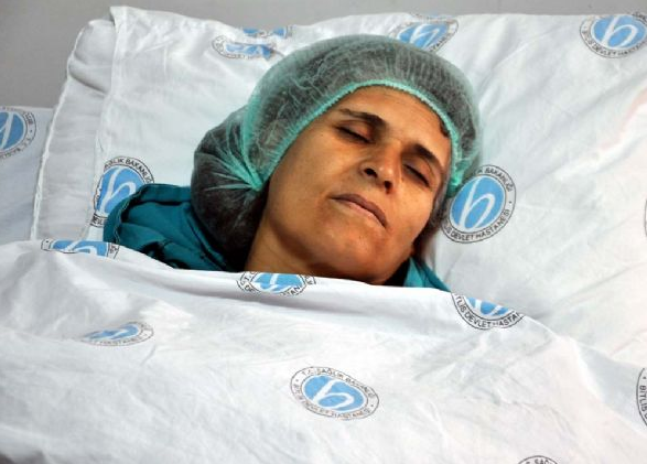 Karnından çıkanı görence şaşkına döndü! - Resim: 4