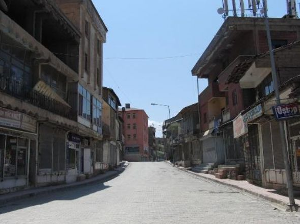 Şemdinli hayalet kente döndü - Resim: 3