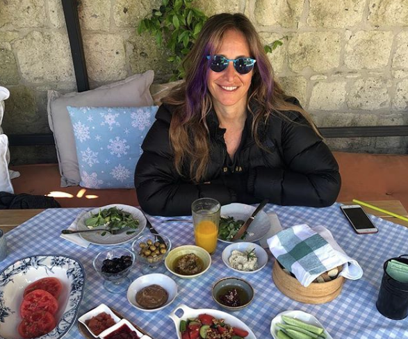 Eski Survivor yarışmacısı Bennu Gerede canlı yayında dayak yediğini itiraf etti - Resim: 4