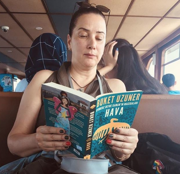 Dudak dudağa öpüştükleri poz isyan ettirdi Janset Paçal'ın Tarkan Gözübüyük ile olay pozu - Resim: 1