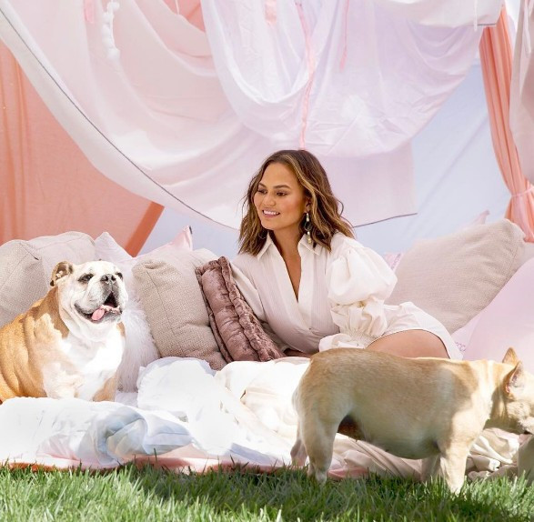 Ünlü model şaşırttı bu kez öyle bir yerine estetik yaptırdı ki... - Resim: 1