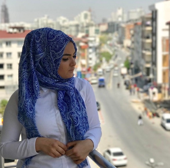 İzdivaç programına veda eden Hanife soluğu burada aldı! - Resim: 2