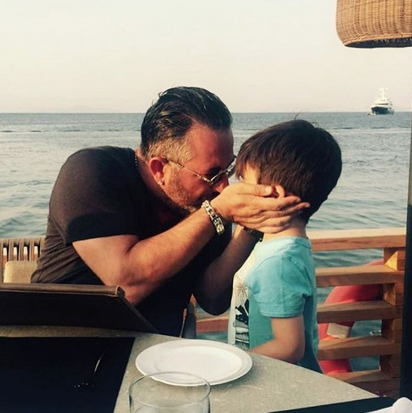 Ünlüler ve çocuklarına bakın! Cem Yılmaz bambaşka... - Resim: 3