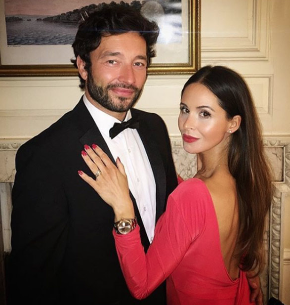 Garsonluk yaparken keşfedildi! Türk kızının peri masalı  - Resim: 1