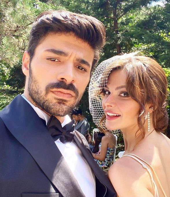 Sinem Ünsal, Halit Özgür ile ilişkisini itiraf etti! Sosyal medyayı sallayan açıklama! - Resim: 4