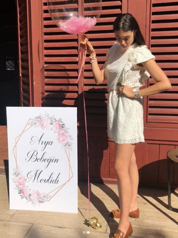 Mini elbisesi olay olmuştu! Berkay'ın eşini çıldırtan yorum - Resim: 3