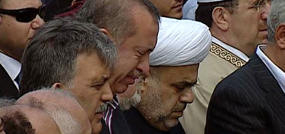 Başbakan hüngür hüngür ağladı - Resim: 2