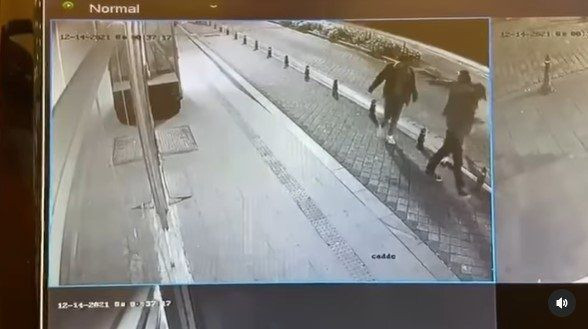 Pantolonunu indirip karısının üzerine işedi! İstanbul'daki iğrenç olayı Ayhan Sicimoğlu paylaştı: Öldüresiye... - Resim: 2