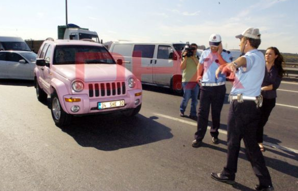 Ciciş kardeşler TEM otoyolunu birbirine kattı! - Resim: 1