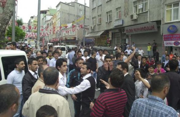 MHP BDP gerginliği sokağa taştı - Resim: 1