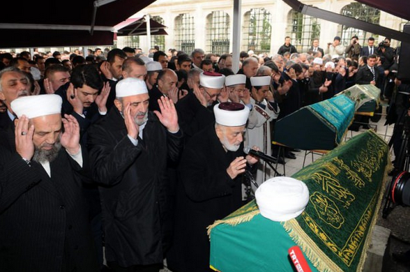 Erdoğan Prof. Osman Öztürk'ün cenazesine katıldı - Resim: 3