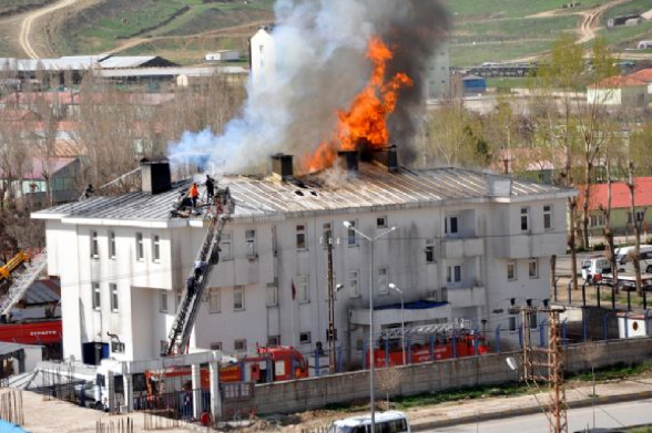 Askerlik şubesi cayır cayır yandı - Resim: 4