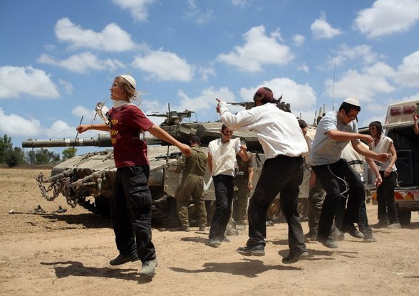 Sınırda katliam dansı - Resim: 4