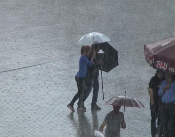 Taksim Meydanı'nda kar şoku! - Resim: 2