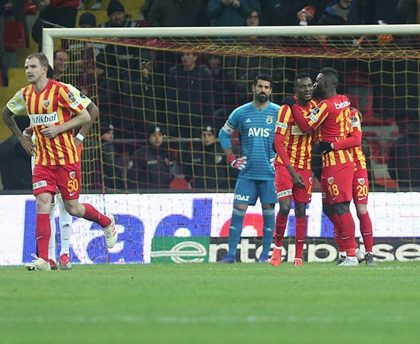 Tünelde kırmızıyı yemişti! Tolgay Arslan'dan hakeme olay sözler - Resim: 1