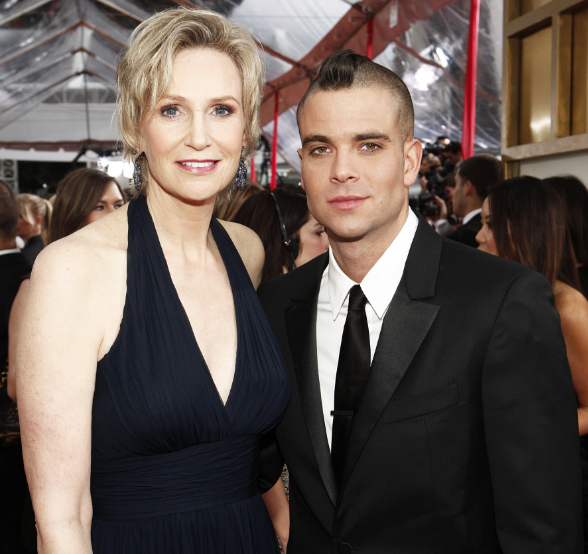 Ünlü oyuncu intihar etti! Cesedi evinin yakınında bulundu - Resim: 3