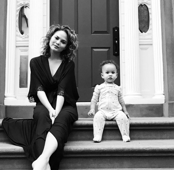 Ünlü model şaşırttı bu kez öyle bir yerine estetik yaptırdı ki... - Resim: 2