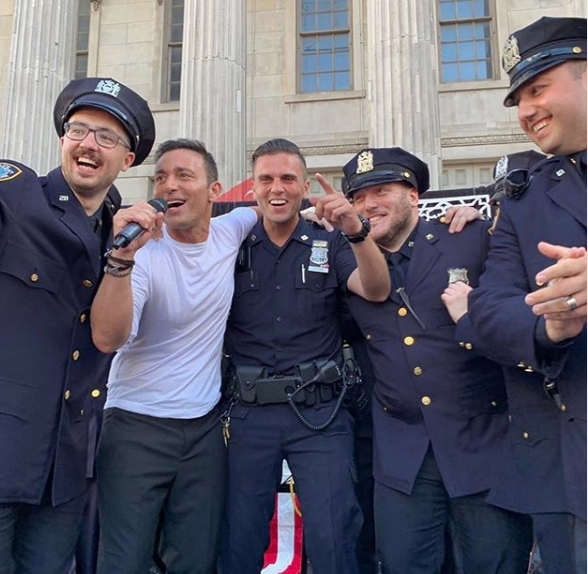 ABD'de konser veren Mustafa Sandal'dan Trump itirafı: Sitcom karakteri gibi - Resim: 1