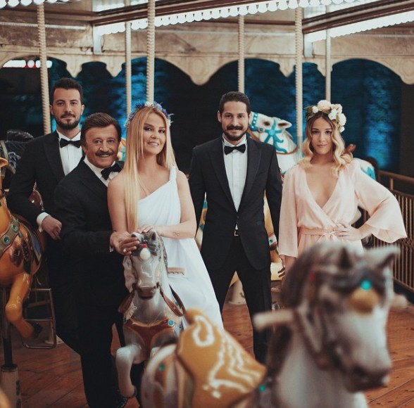 Sürpriz aşka ağır yorum Selami Şahin çiftinden geldi! - Resim: 4