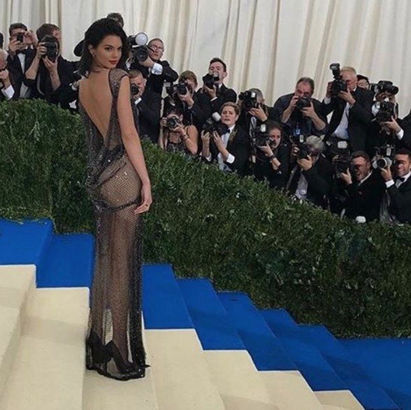 Kendall Jenner paylaştığı bir fotoğrafla servet kazanıyor! - Resim: 2