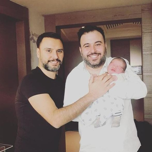 Selçuk Tektaş'ın ölüm haberi Alişan'ı yasa boğdu! Ünlü isimlerden taziye mesajı yağdı - Resim: 1