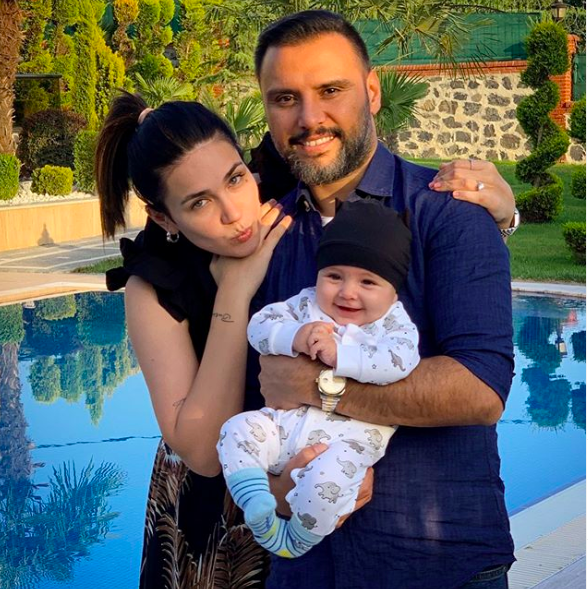 Buse Varol kaç yaşında aslen nereli Alişan ile evlenmeden önce... - Resim: 0