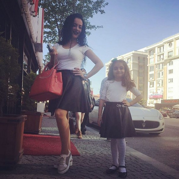 Melek Emine Çağan kimdir gay bar görüntüleri çıktı - Resim: 4