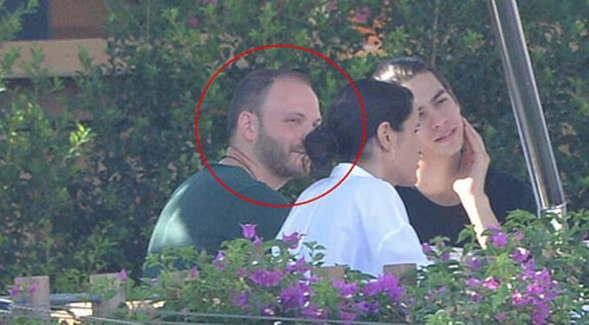 Tatil görüntüleri için linç edilmişti! Bakın yanındaki kim çıktı - Resim: 2