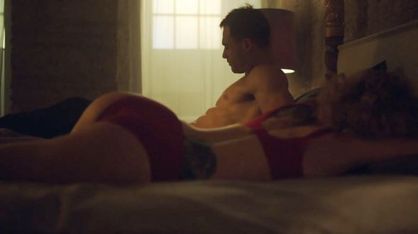 Dizideki sevişme sahnelerini ailesine izletmedi - Resim: 1