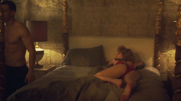 Dizideki sevişme sahnelerini ailesine izletmedi - Resim: 4