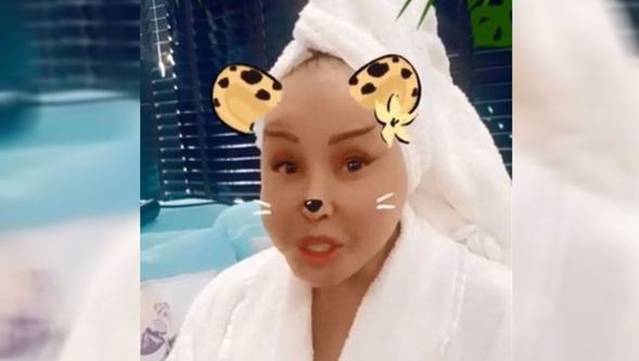 Ünlülerin yeni akımı: Bornozlu paylaşım! - Resim: 3