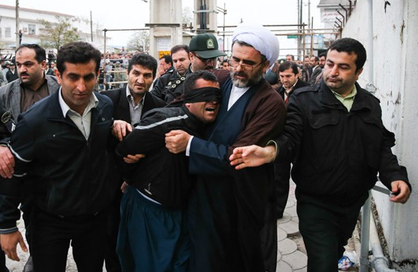 Oğlunun katilini ipten son anda böyle kurtardı - Resim: 4