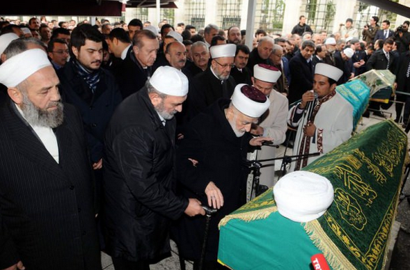 Erdoğan Prof. Osman Öztürk'ün cenazesine katıldı - Resim: 1