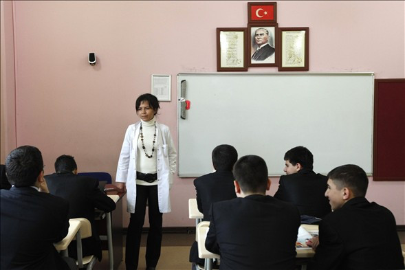 Reuters objektifinden imam hatipler - Resim: 3