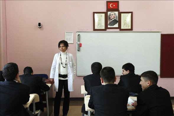 Reuters objektifinden imam hatipler - Resim: 3