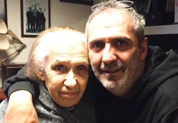 Acı haber az önce geldi! Yavuz Bingöl'ün halk ozanı annesi vefat etti - Resim: 0