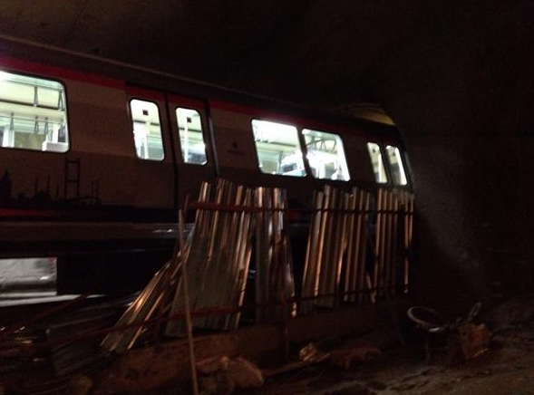 İstanbul metrosu'nda feci kaza - Resim: 2