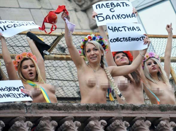 Femen'den çıplak bir protesto daha! - Resim: 4